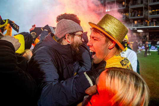 Fredrik André Bjørkan of Bodø/Glimt celebrates winning