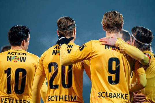 Erik Botheim of Bodø/Glimt celebrates with teammates Hugo