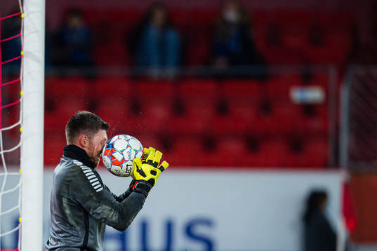 Anders Kristiansen of Sarpsborg 08 warms up