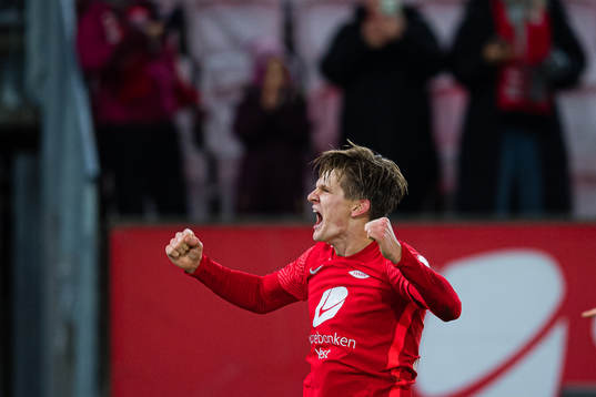 David Møller Wolfe of Brann celebrates