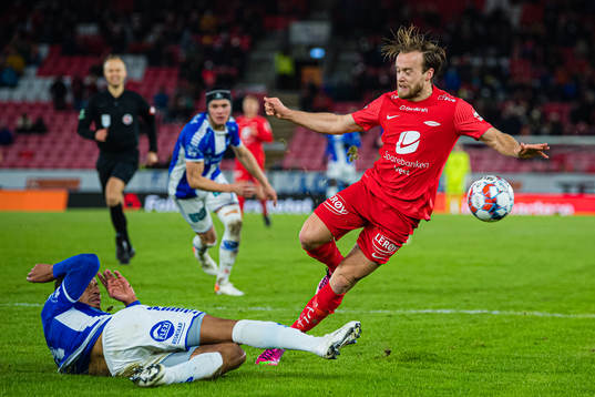 Mikael Bertil Dyrestam of Sarpsborg 08 and Bård Finne of