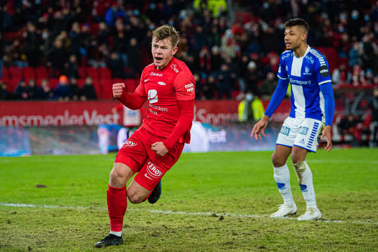Aune Selland Heggebø of Brann celebrates