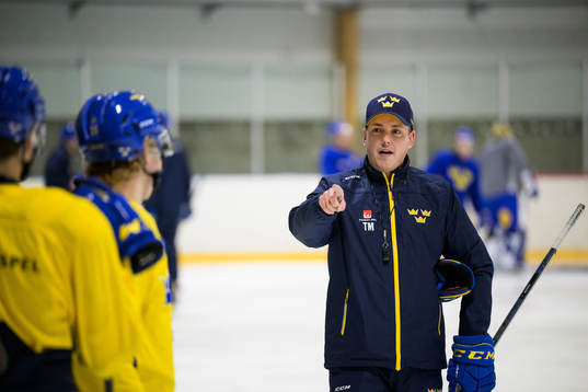 Head coach Tomas Montén of the Swedish under-20 national