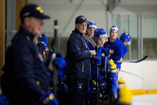 Head coach Tomas Montén of the Swedish under-20 national