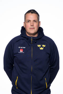 Head coach Tomas Montén of the Swedish under-20 national