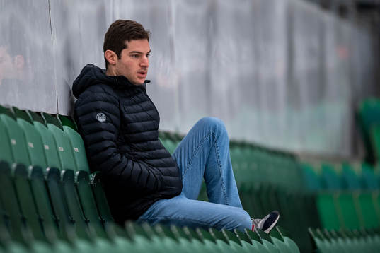 Rögles hockeyanalytiker Zach Ellenthal