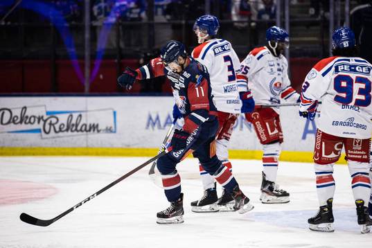 Linköpings Henrik Törnqvist jublar