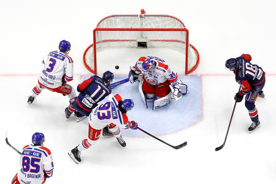 Mål 5-2 av Linköpings Henrik Törnqvist förbi