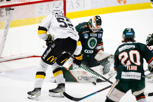 Kristianstads målvakt Olof Lindbom  och Västerås August