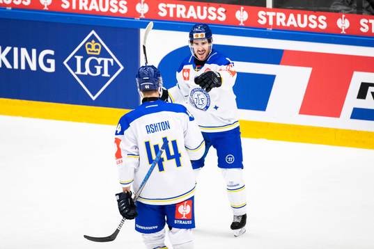Matt Caito of Leksand  celebrates the 0-1 goal