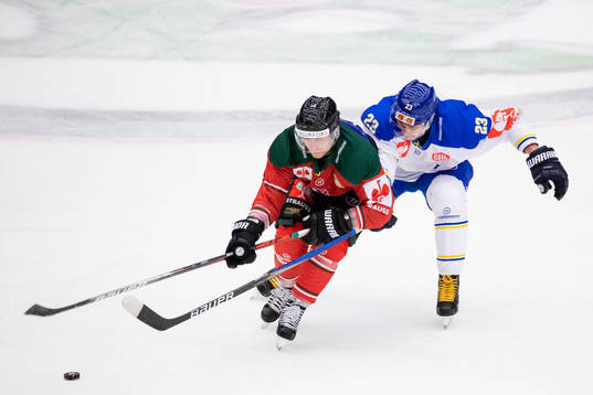 Ryan Lasch of Frölunda and Mikael Ruohomaa of Leksand