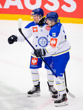Patrik Norén celebrates scoring 1-2