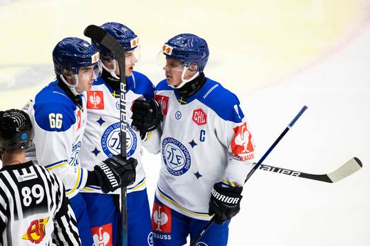 Nils Åman of Leksand  celebrates