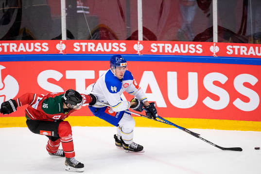 Stefan Elliot of Frölunda and Ashton Carter of Leksand