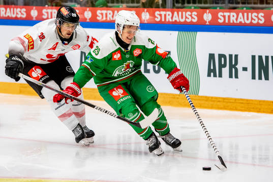 Tomáš Dvořák of Sparta Prag and Tyler Kelleher of Rögle