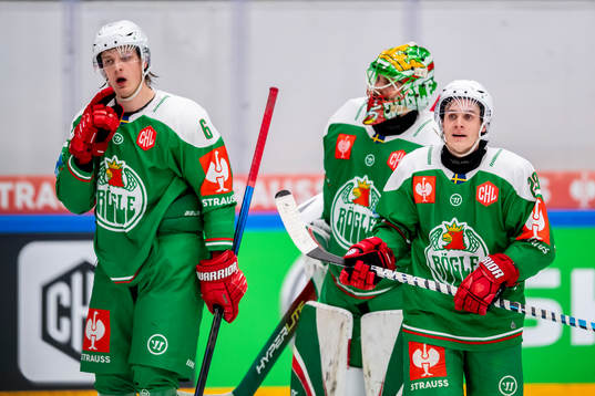 Tony Sund of Rögle, Tyler Kelleher looks dejected