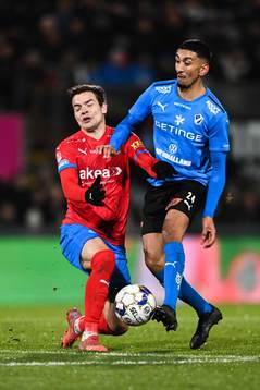 Helsingborgs Brandur Hendriksson Olsen och Halmstads Amir