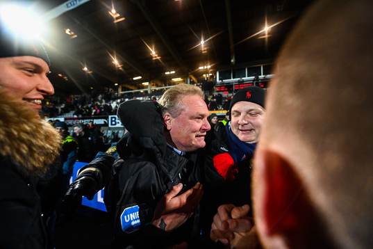 Helsingborgs tränare Jörgen Lennartsson jublar