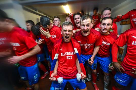 Helsingborgs spelare jublar