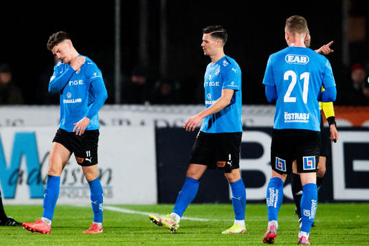 Halmstads Samuel Kroon och Marcus Antonsson deppar