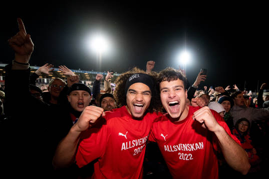 Helsingborgs Adam Kaied och Assad Al Hamlawi jublar