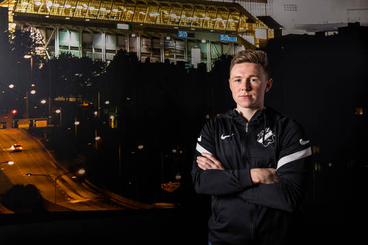 Bläddra bland fler bilder av Fotboll, AIK, porträtt, nyförvärv