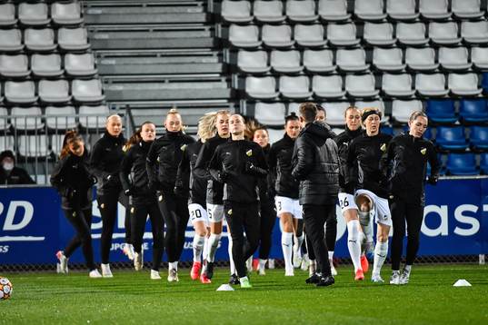 Hanna WIJK of Häcken and Lotta ÖKVIST of Häcken
