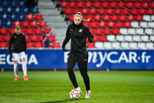 Stine LARSEN of Häcken
