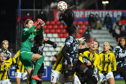 goalkeeper Jennifer Falk of Häcken