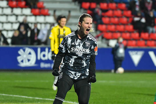 Amandine HENRY of Lyon