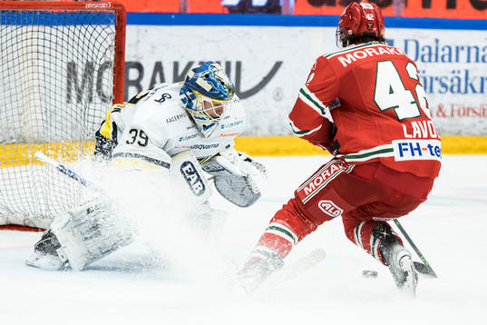 s målvakt Filip Larsson