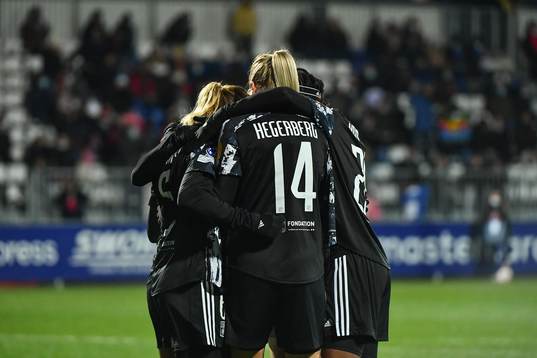 Amandine HENRY of Lyon and Ada HEGERBERG of Lyon