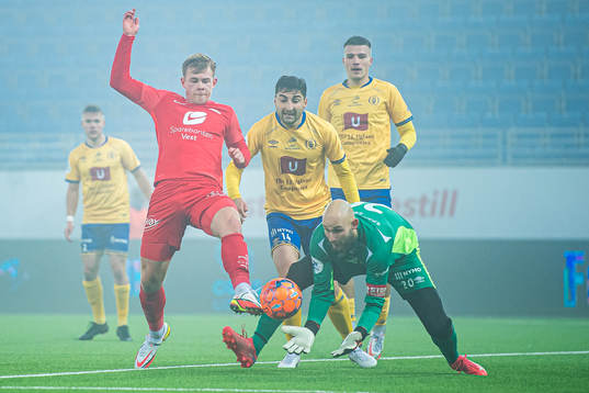 Aune Selland Heggebø of Brann, Daniel Michael Rodriguez