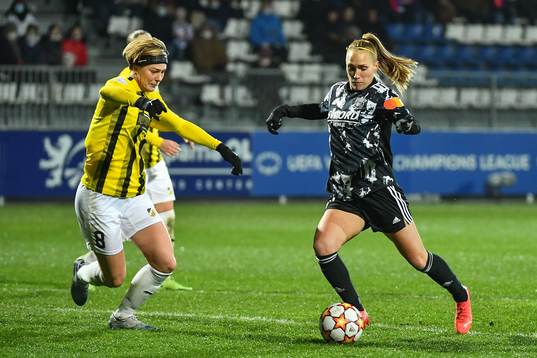 Luna Nörgaard Gevitz of Häcken Janice CAYMAN of Lyon