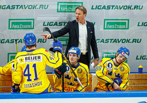 Head coach Johan Garpenlöv of Sweden