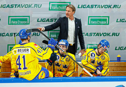 Head coach Johan Garpenlöv of Sweden