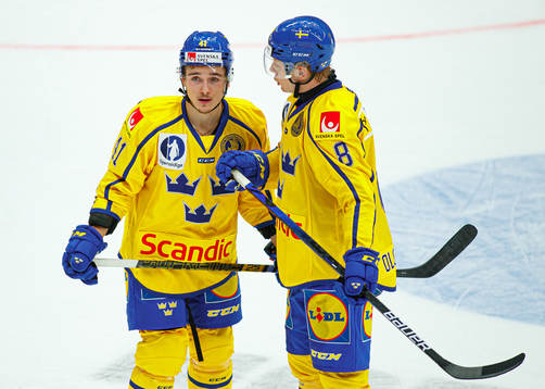Dmytro Timashov and Fredrik Olofsson of Sweden
