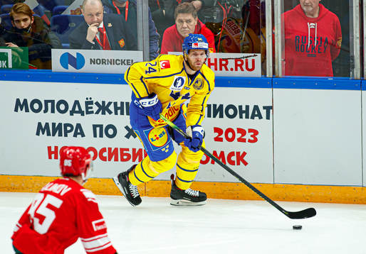 Oscar Lindberg of Sweden