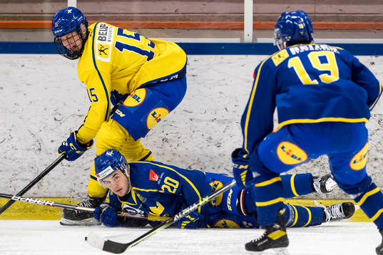 Sverige U18 Filip Bystedt och Sverige U19 Markus Limpar