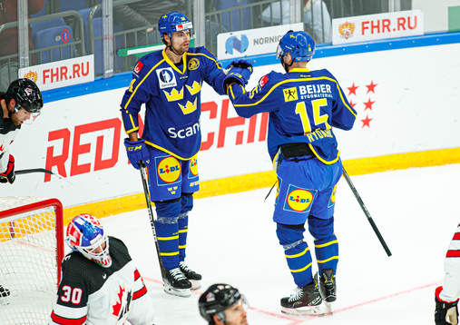 Emil Pettersson of Sweden celebrates