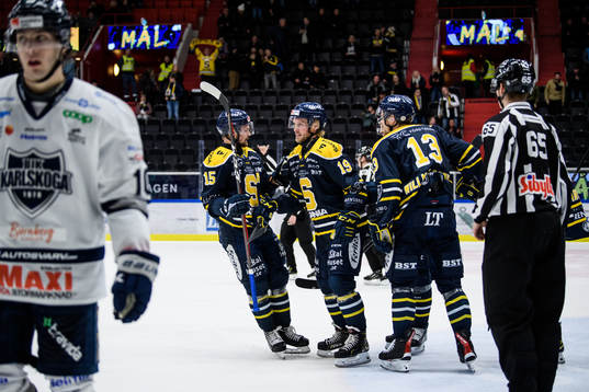 Södertäljes Villiam Haag jublar