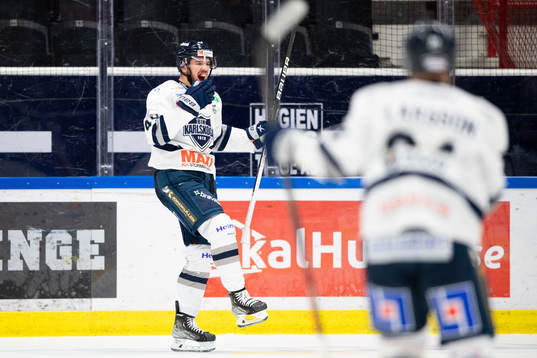 Karlskogas Kalle Jellvert jublar
