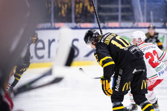 Västerås Jimmie Jansson lämnar isen
