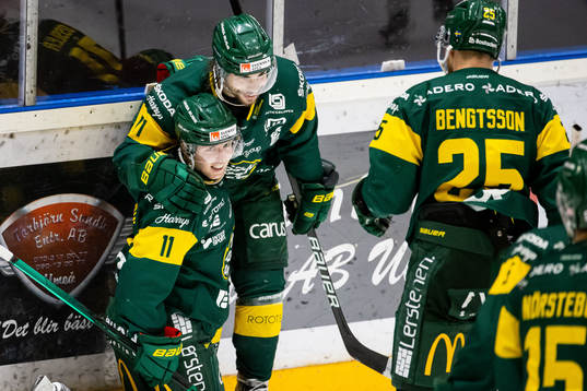 Björklövens William Eriksson jublar