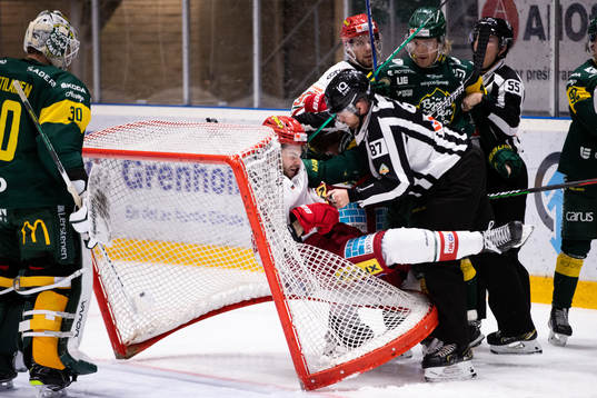 Modos Sam Vigneault i bråk med Björklövens Karl Johansson