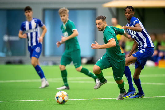 Hammarbys Ahmet Tuhral och Göteborgs Yakub Finey finalen i