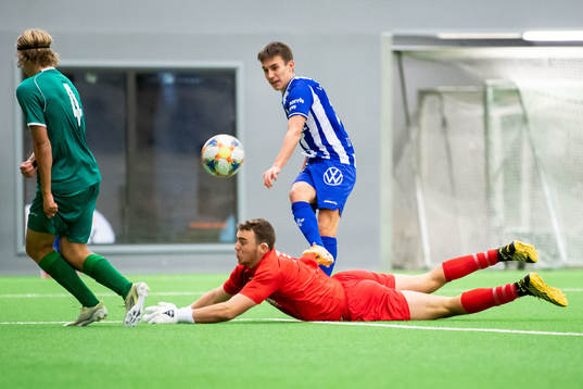 Göteborgs Anton Kurochkin och Hammarbys målvakt Nils