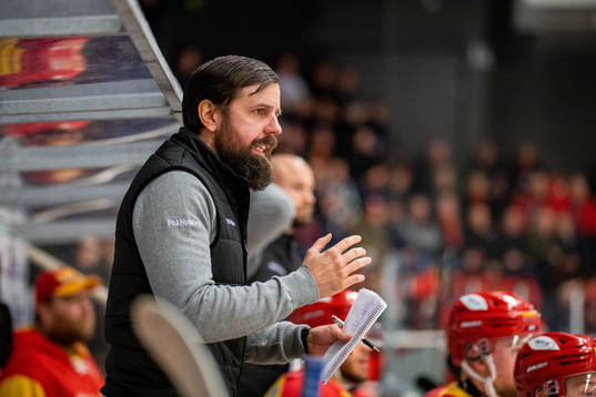 Kalmars tränare Viktor Tuurala