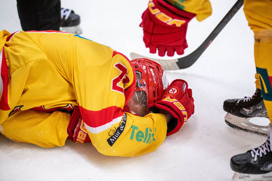 Kalmars Robin Dahlstedt har ont