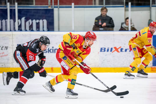 Nybros Fredrik Strömgren och Kalmars Niko Ahoniemi